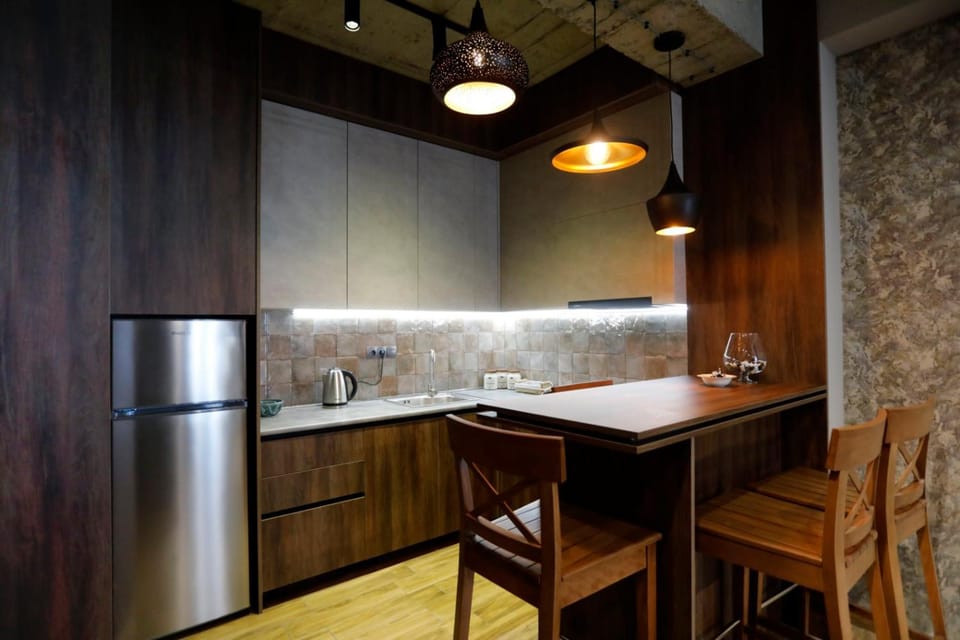 Dining area, kitchen