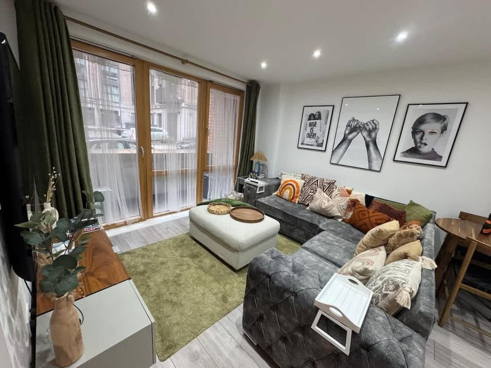 Boujee Arty Apartment in City Centre Apartment in Bristol