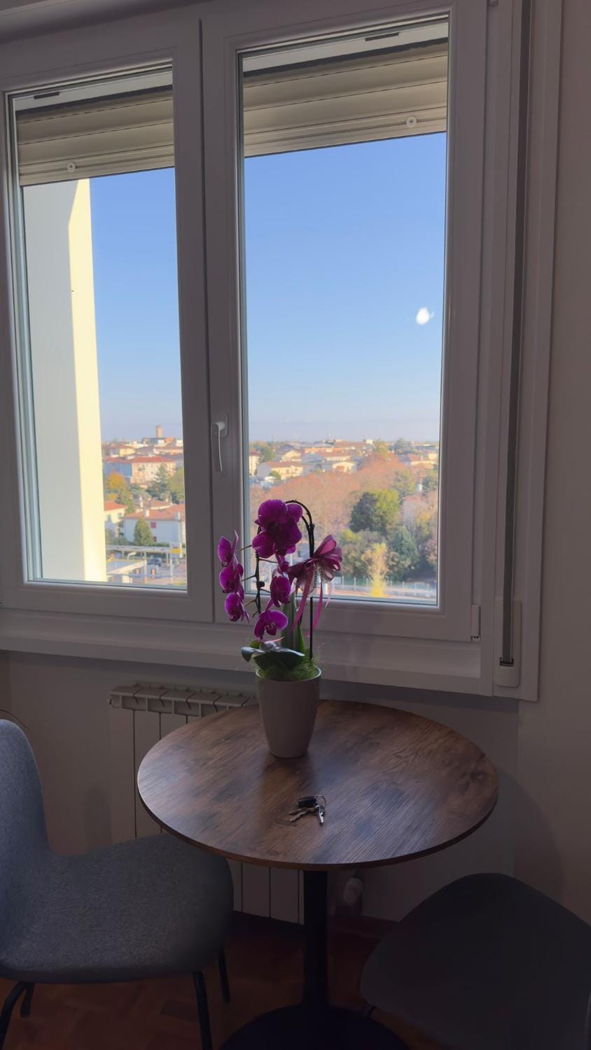 Day, Natural landscape, Floor plan, City view