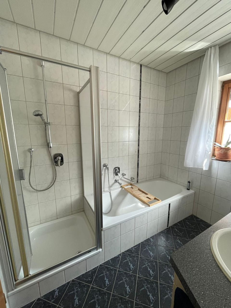 Shower, Bathroom, Bath, towels