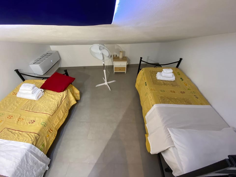Appartamento dietro il lungomare fra le due baie, fino a 8 posti letto Apartment in Sestri Levante