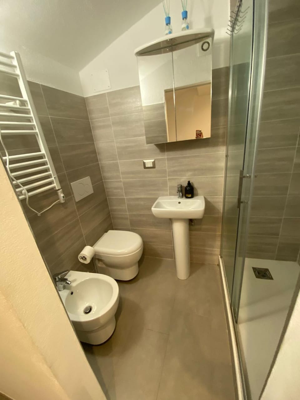 Appartamento dietro il lungomare fra le due baie, fino a 8 posti letto Apartment in Sestri Levante