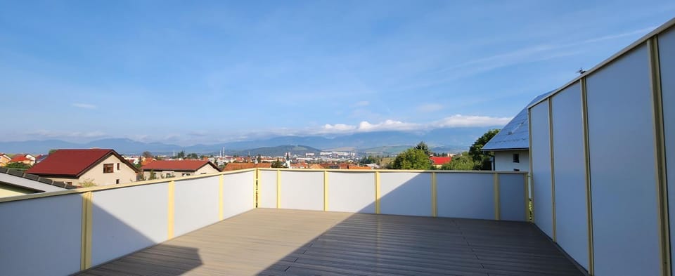 Balcony/Terrace, Mountain view