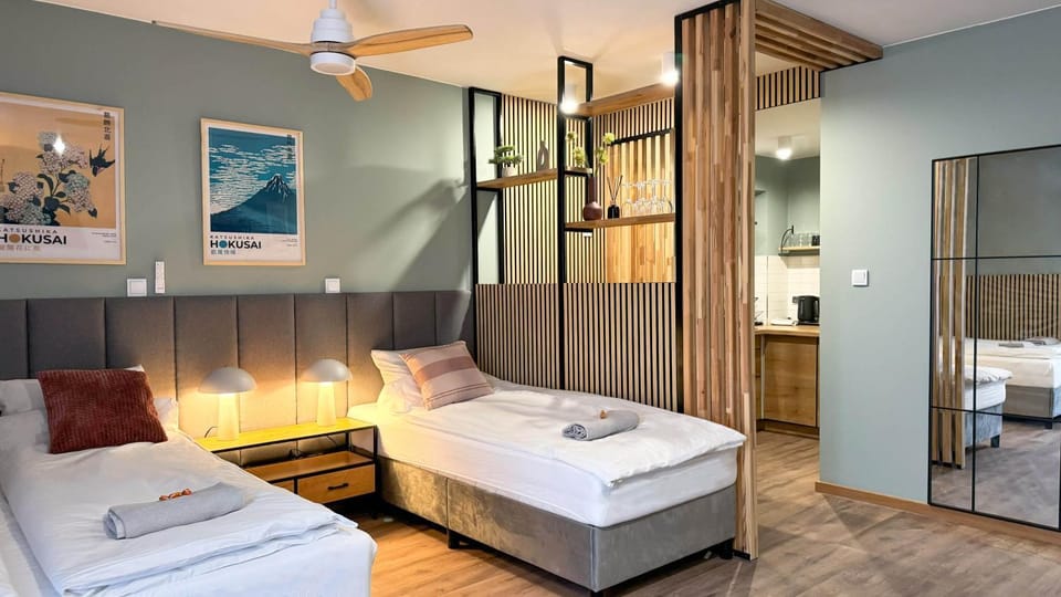 Green Studio with balcony - free parking Apartment in Warsaw