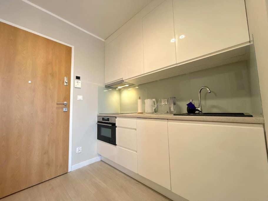Kitchen or kitchenette, pet friendly, stove