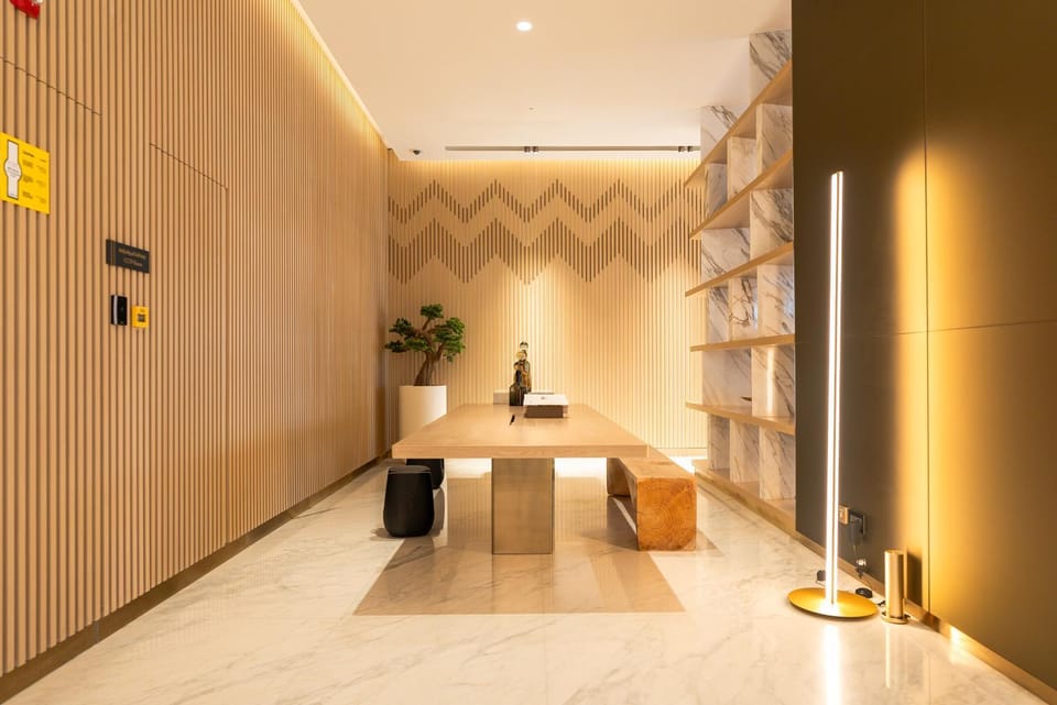 Communal lounge/ TV room