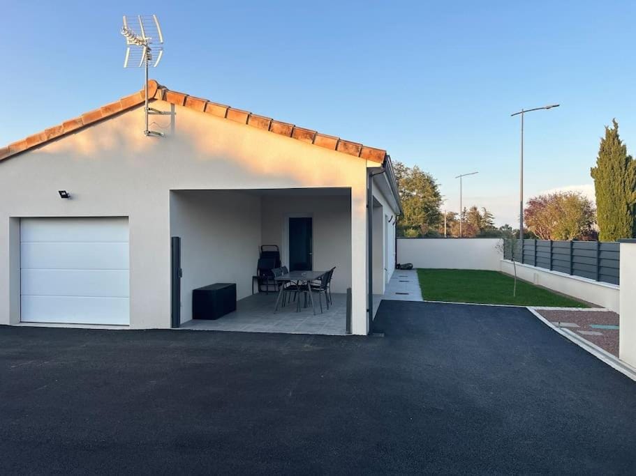 Maison Chaleureuse à 10 min du Futuroscope House in Nouvelle-Aquitaine