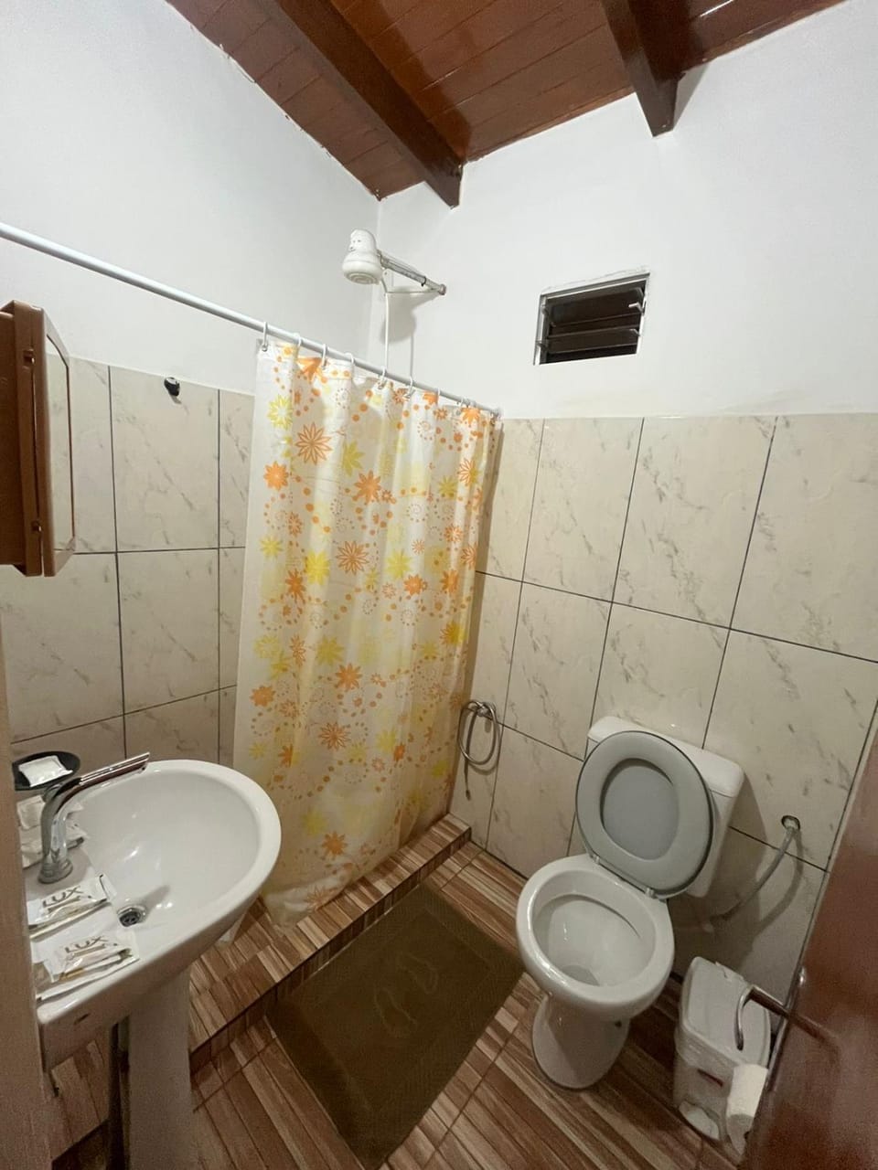 Shower, Toilet, bidet, towels