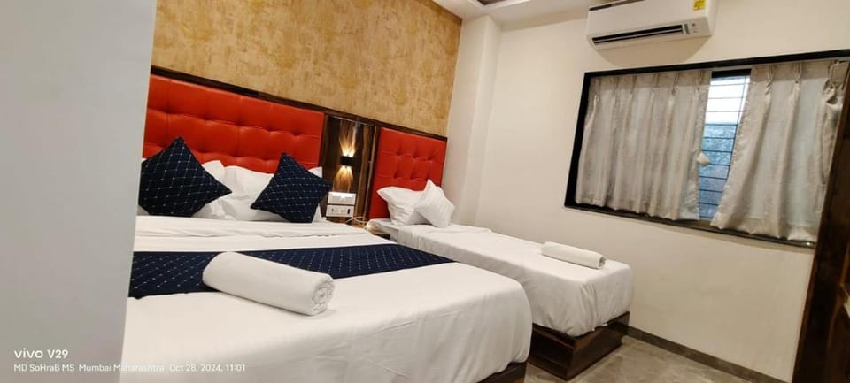 Bed, Photo of the whole room, air conditioner