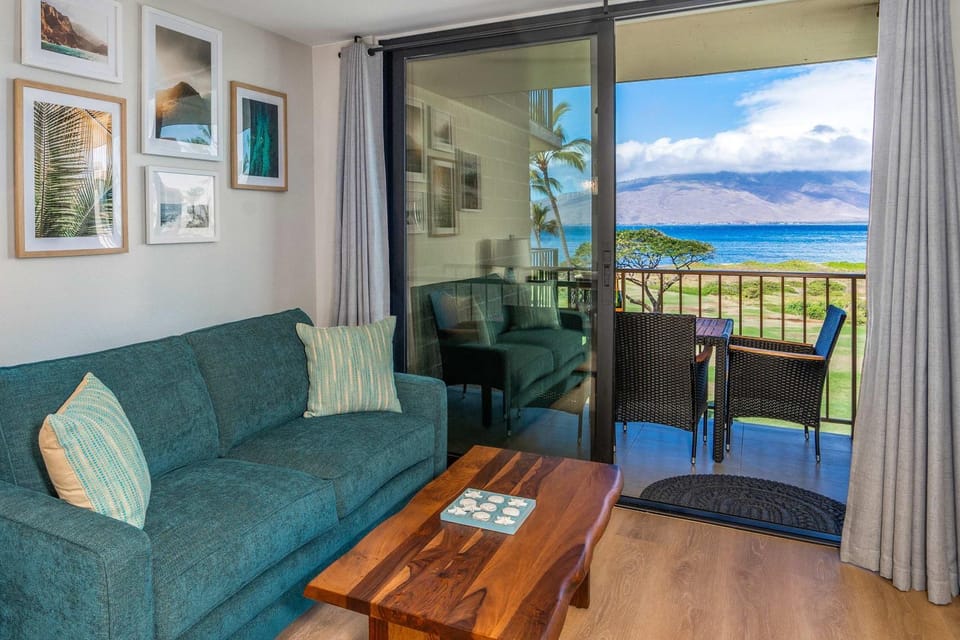 Hip Hawaiian Seaside Vistas House in Kihei