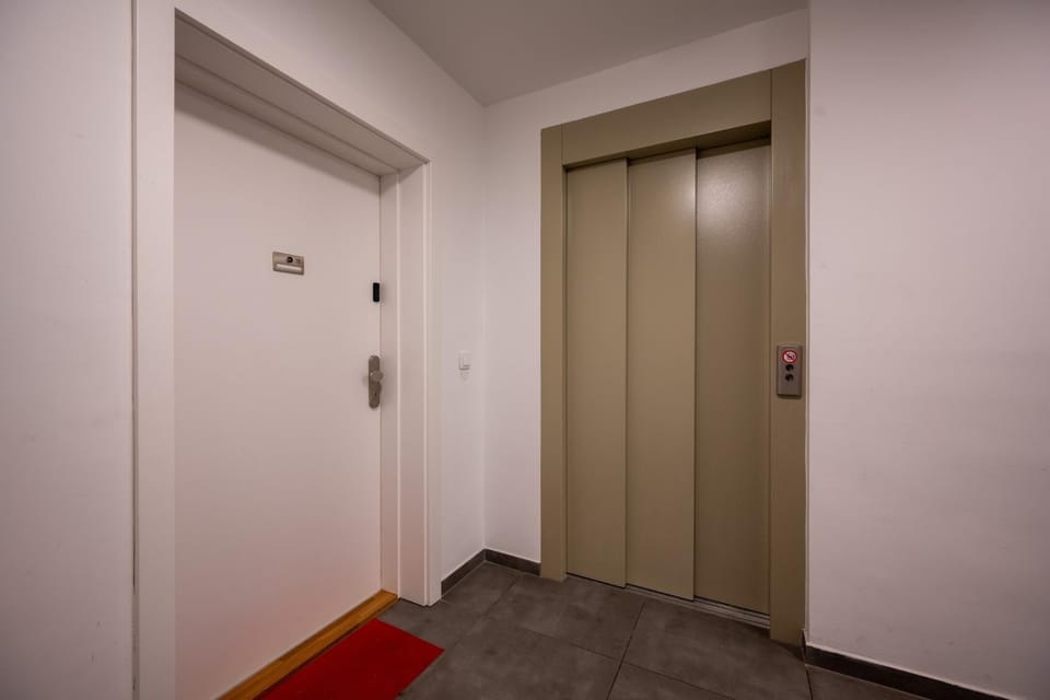 elevator