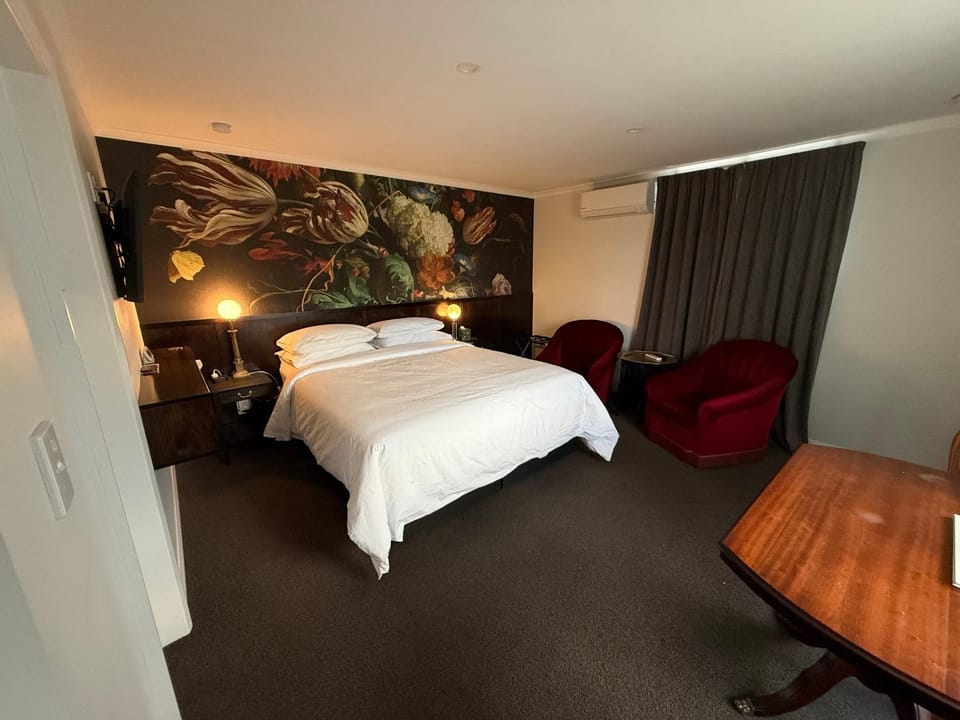 Bed, Living room, Bedroom