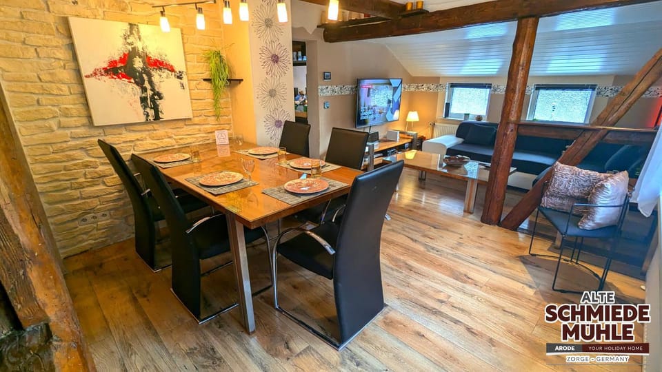 Living room, Seating area, Dining area