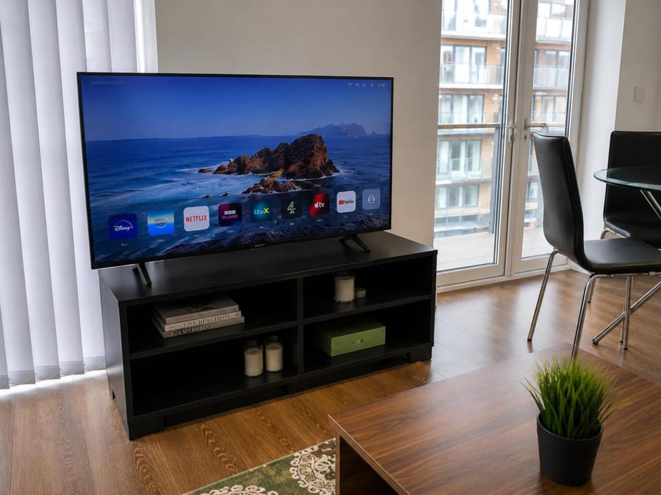 Communal lounge/ TV room, TV and multimedia, Evening entertainment, hair dresser