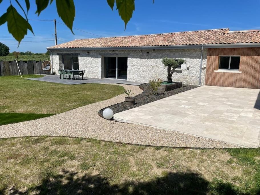Gite au cœur des vignes House in Occitanie