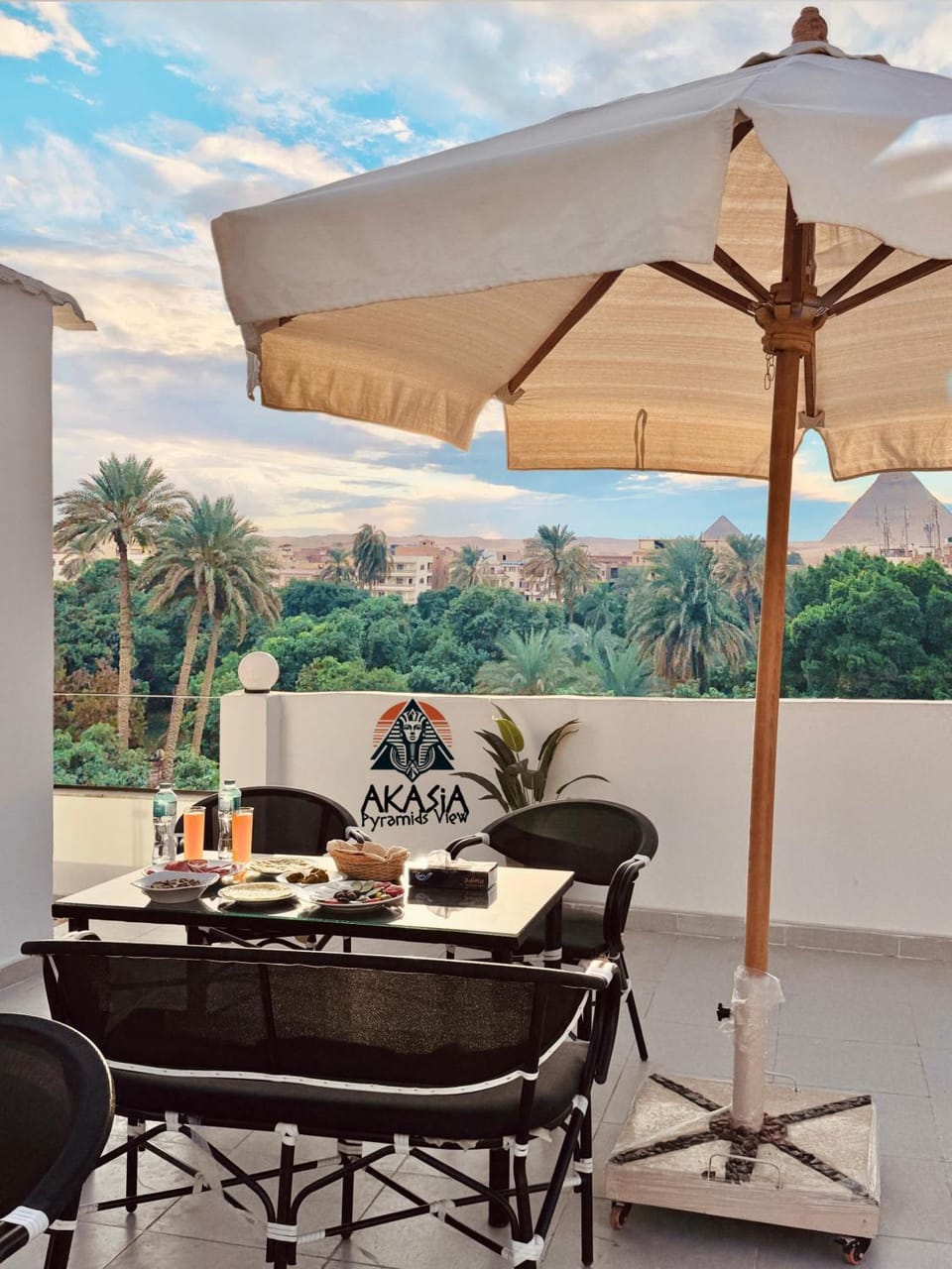 Garden view, Landmark view, Mountain view