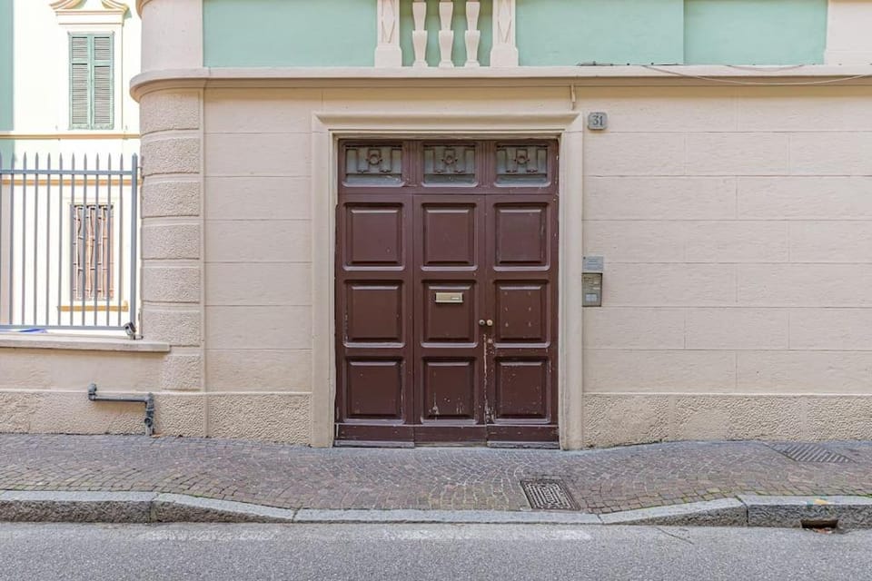 Ferro House Apartment in Como