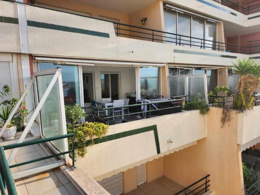 Property building, View (from property/room), Balcony/Terrace