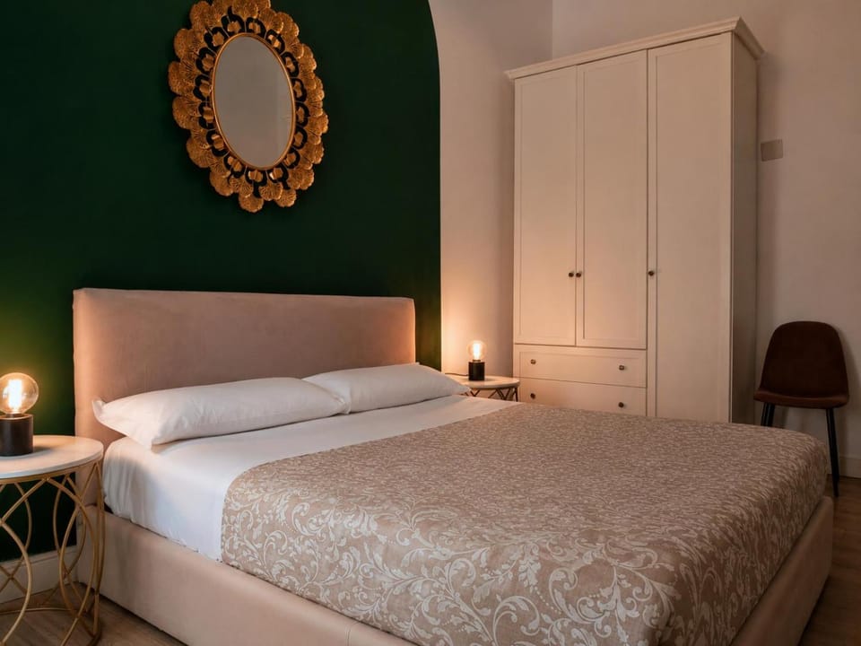 Bed, Photo of the whole room, Bedroom, wardrobe