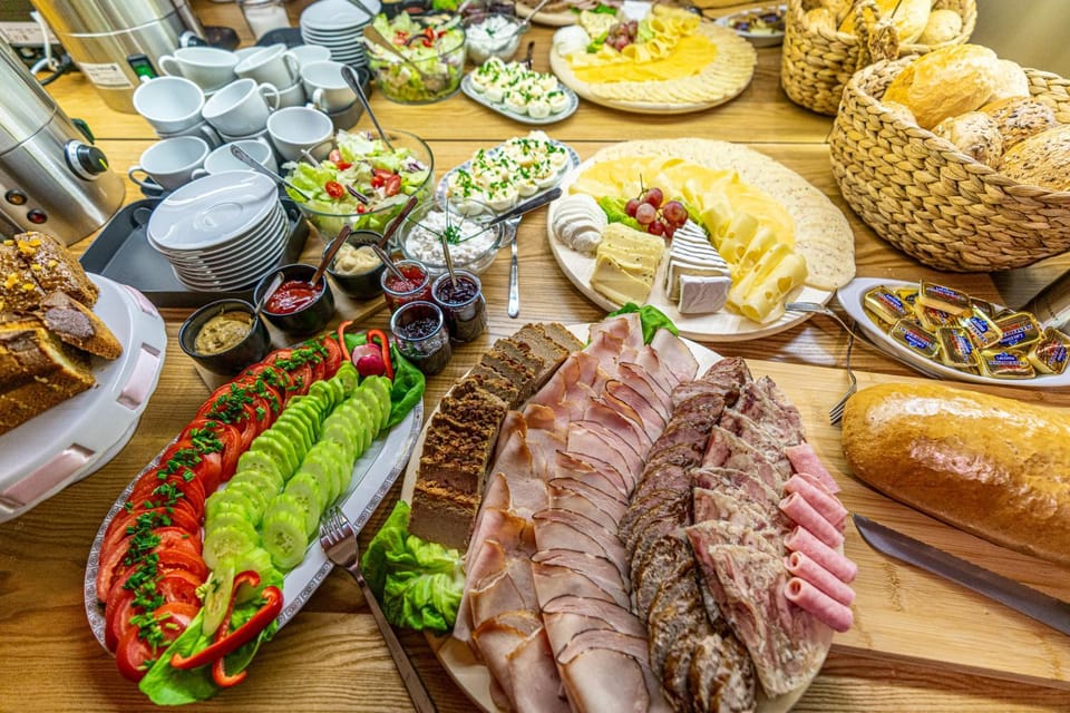 Breakfast, Buffet breakfast