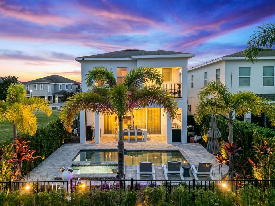 Property building, Swimming pool