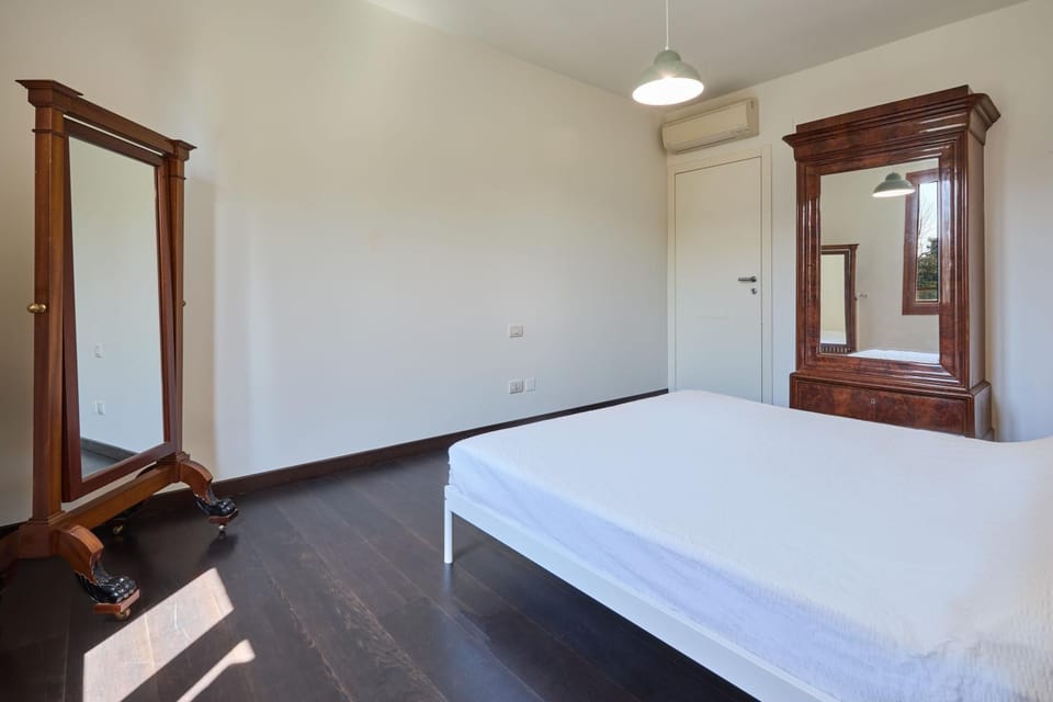 Deluxe Navigli Apartment in Milan