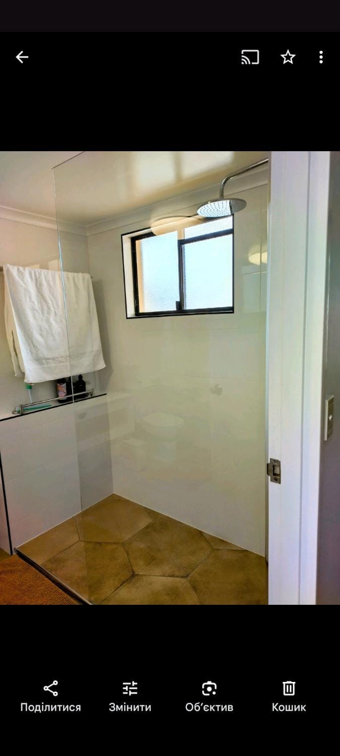 Stay on the Strand, Townsville, one bedroom apartment on the third floor, free secured parking Apartment in Townsville