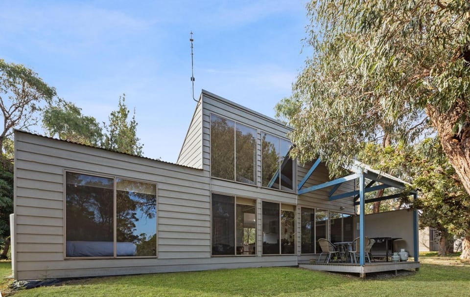 Omeo - Waterfront Retreat House in Loch Sport