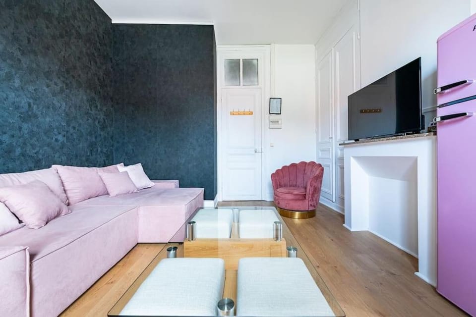 Les Appart'Hôtels Du Calaisis - Pinky Terrasse 103 Apartment in Calais