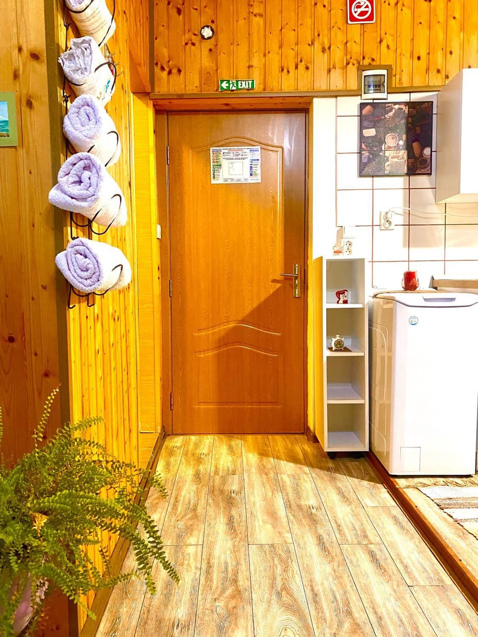 Facade/entrance, Kitchen or kitchenette