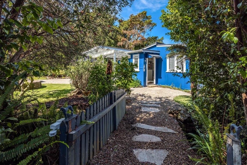 Totara Cottage House in Auckland Region