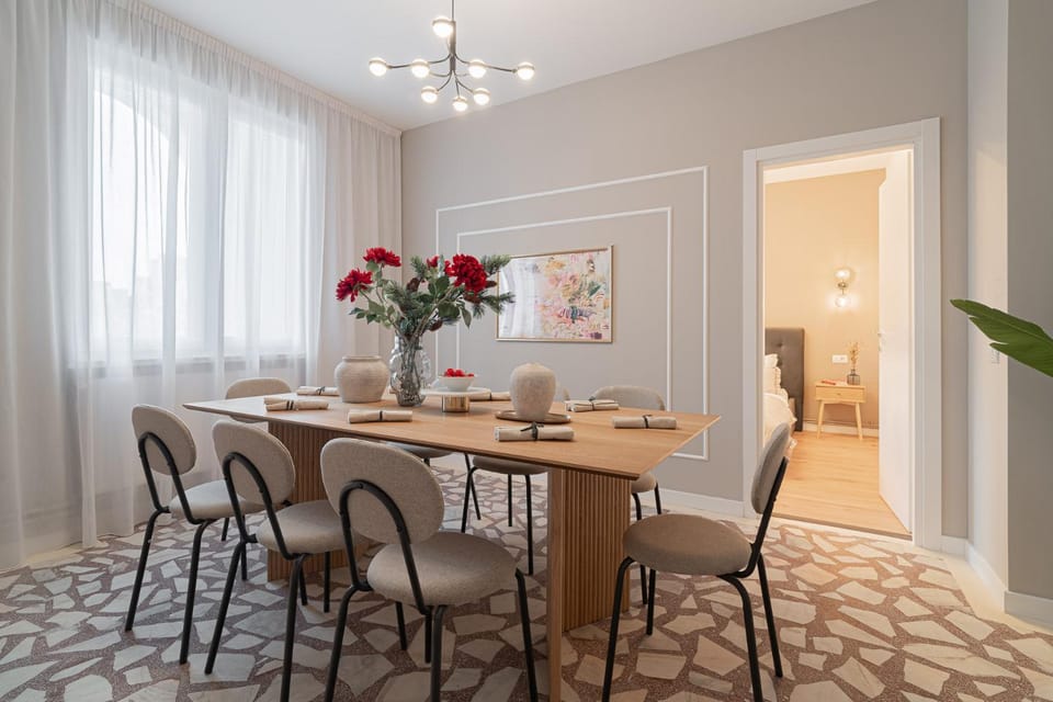Living room, Seating area, Dining area