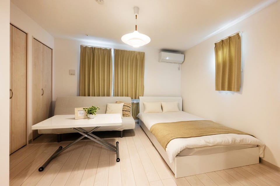 Bed, Living room