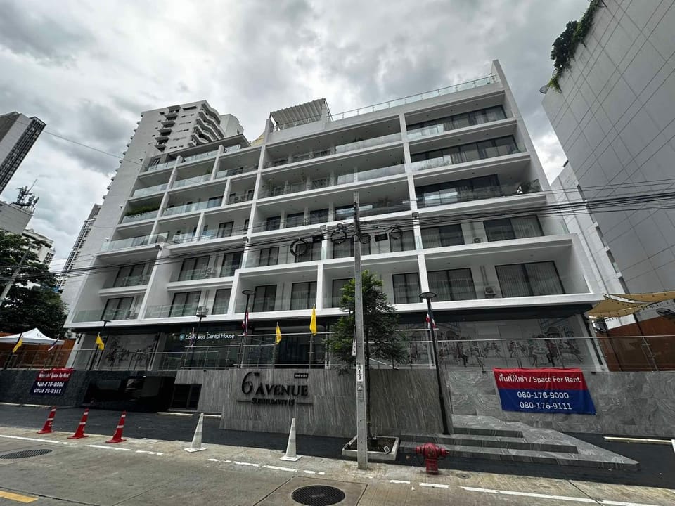 Property building, Location