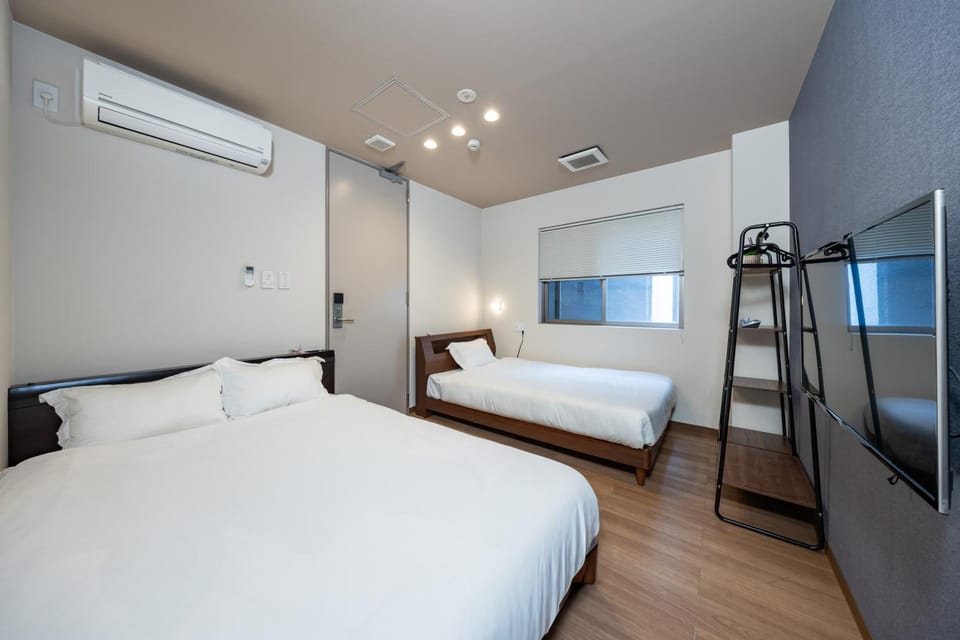 Bed, TV and multimedia, Bedroom, air conditioner