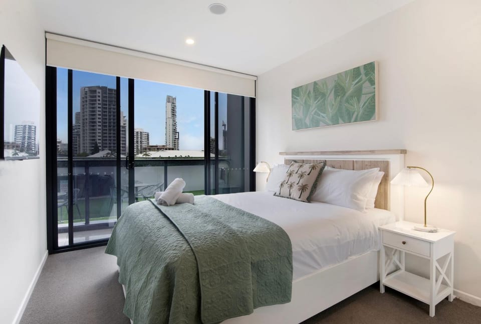 Couples Escape in Ruby Surfers Paradise - CoastHM Apartment in Surfers Paradise