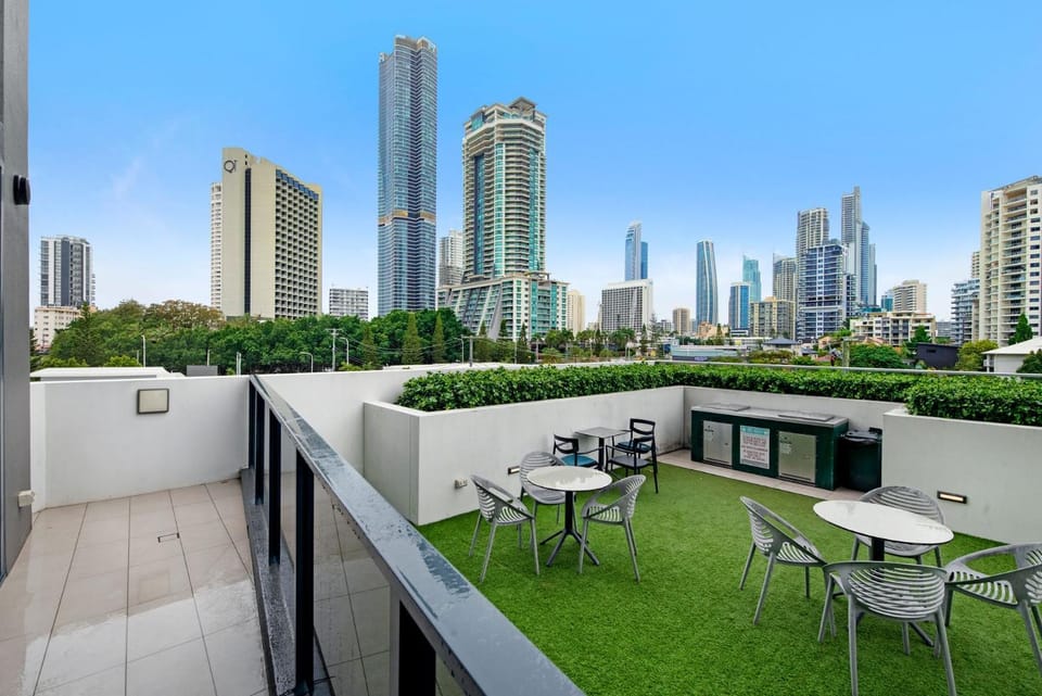 Couples Escape in Ruby Surfers Paradise - CoastHM Apartment in Surfers Paradise