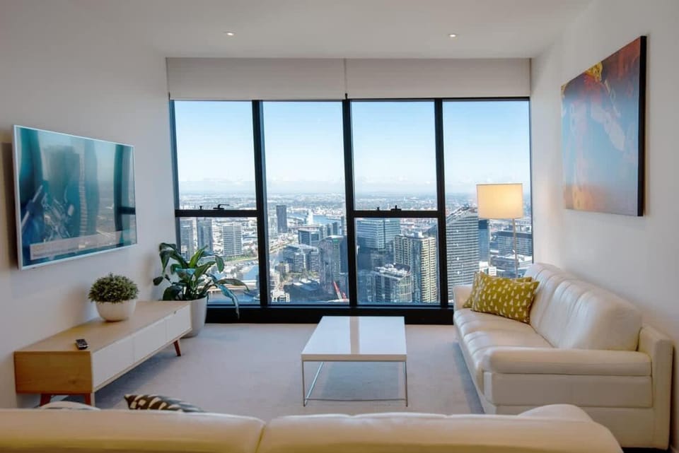 TV and multimedia, Living room, Seating area, City view
