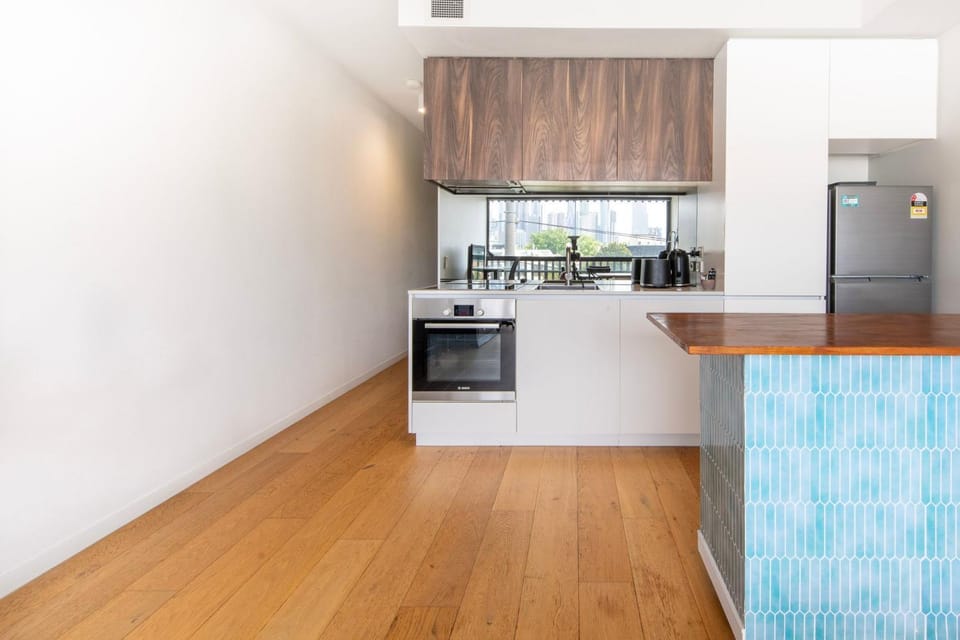 Bright City View Apartment West Melbourne Apartment in Melbourne
