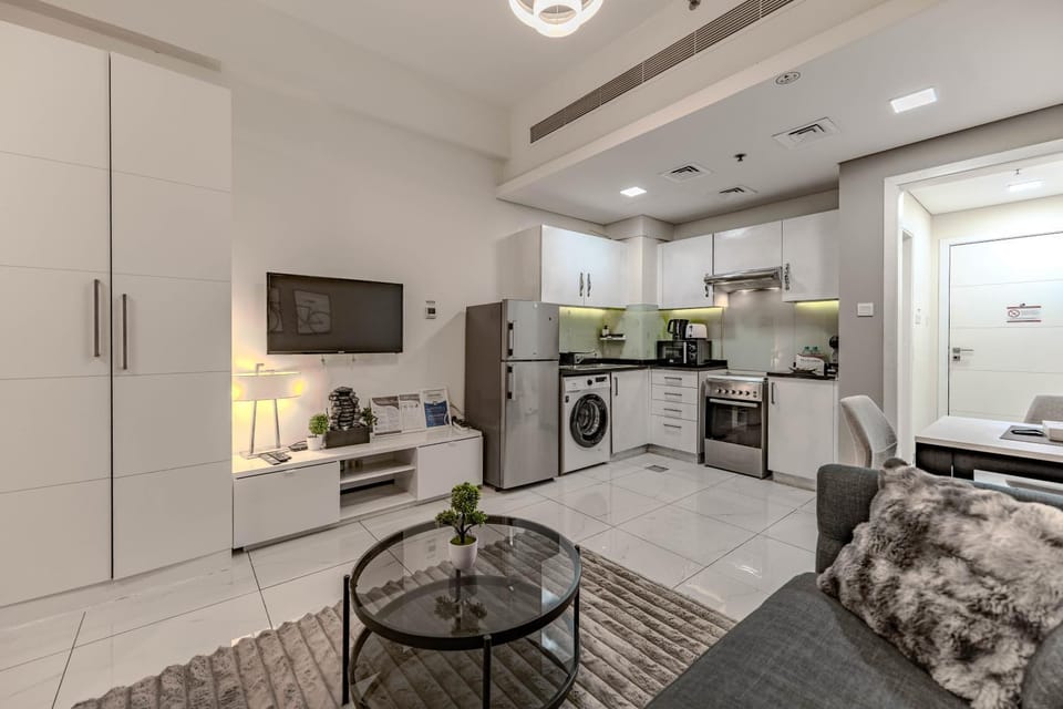 Kitchen or kitchenette, Living room, Dining area