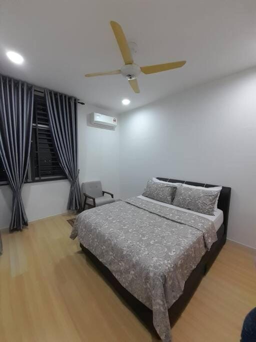 Crystal Heights Cozy House Apartment in Perak