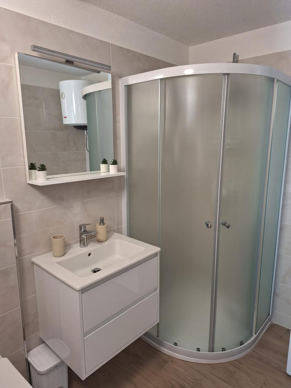 Shower, Bathroom