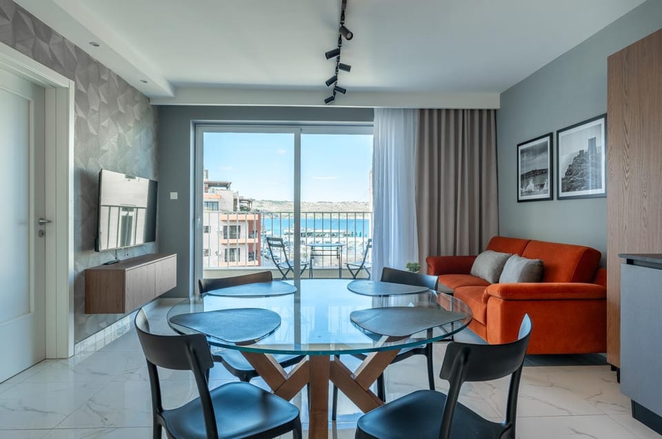TV and multimedia, Living room, Sea view