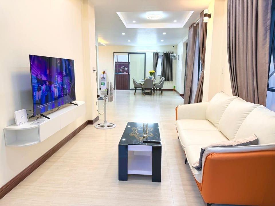 Communal lounge/ TV room, TV and multimedia, Living room