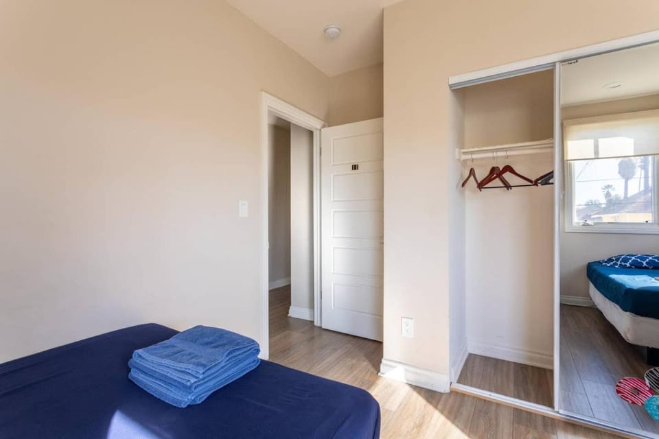 Bed, Photo of the whole room, Bedroom, towels, wardrobe