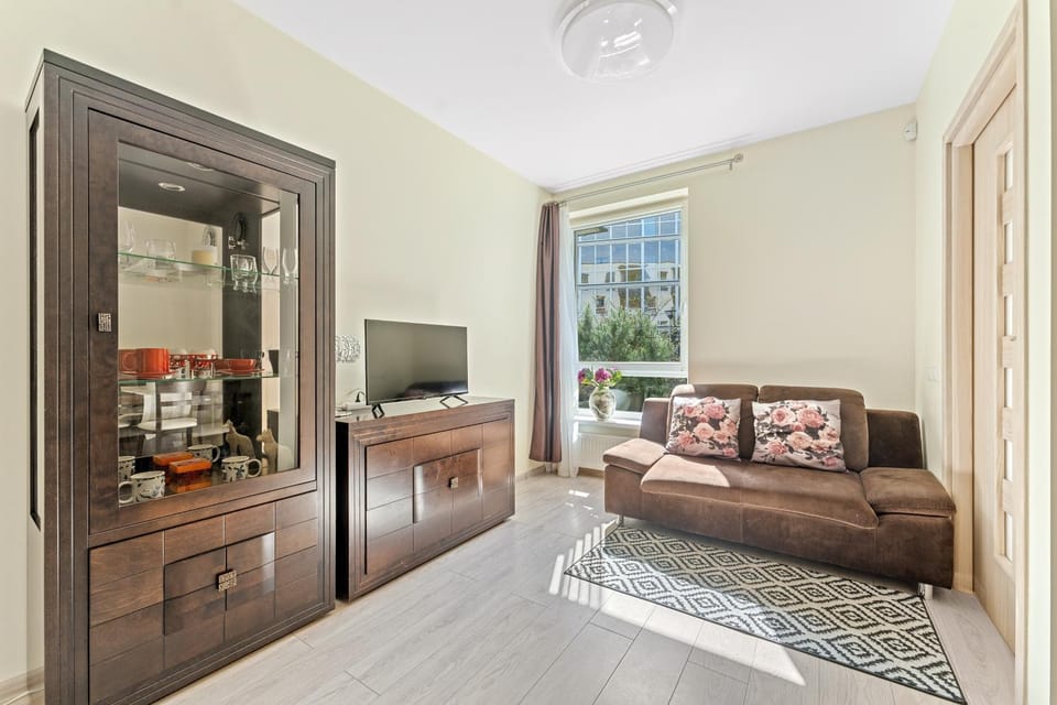 Bed, TV and multimedia, Living room, Bedroom, wardrobe