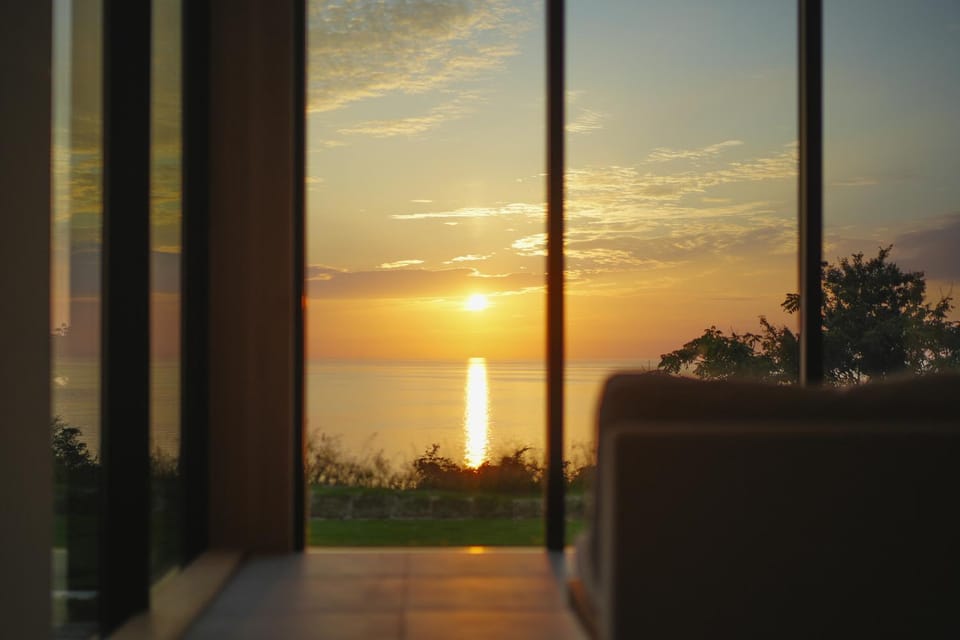 Natural landscape, Living room, Seating area, Sunrise, Sunset