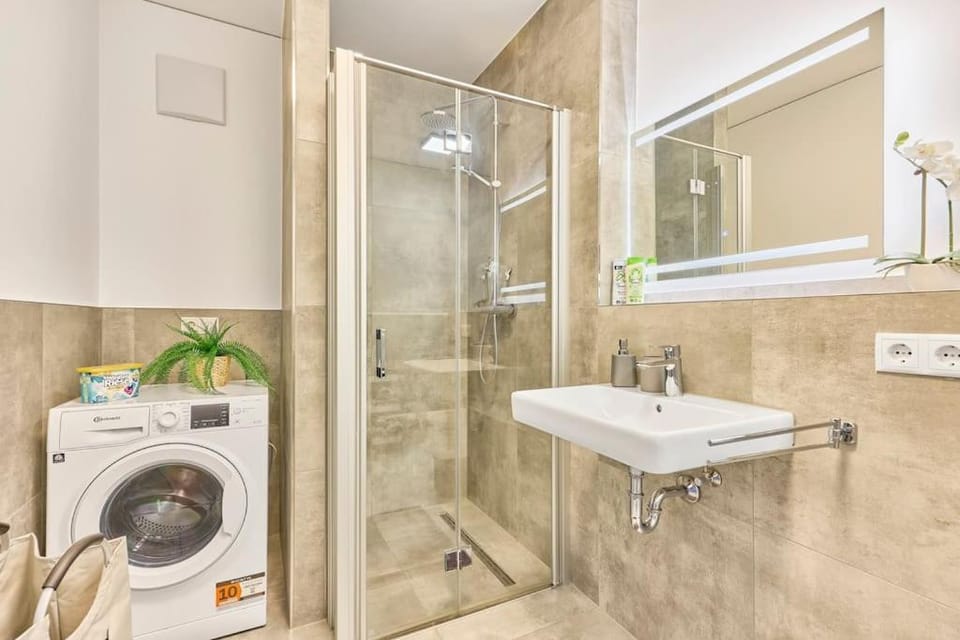 Shower, Bathroom, washing machine