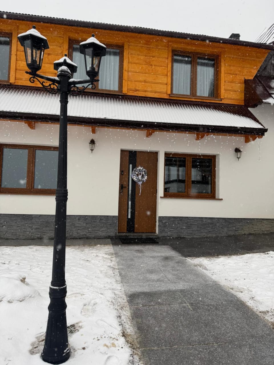 Property building, Day