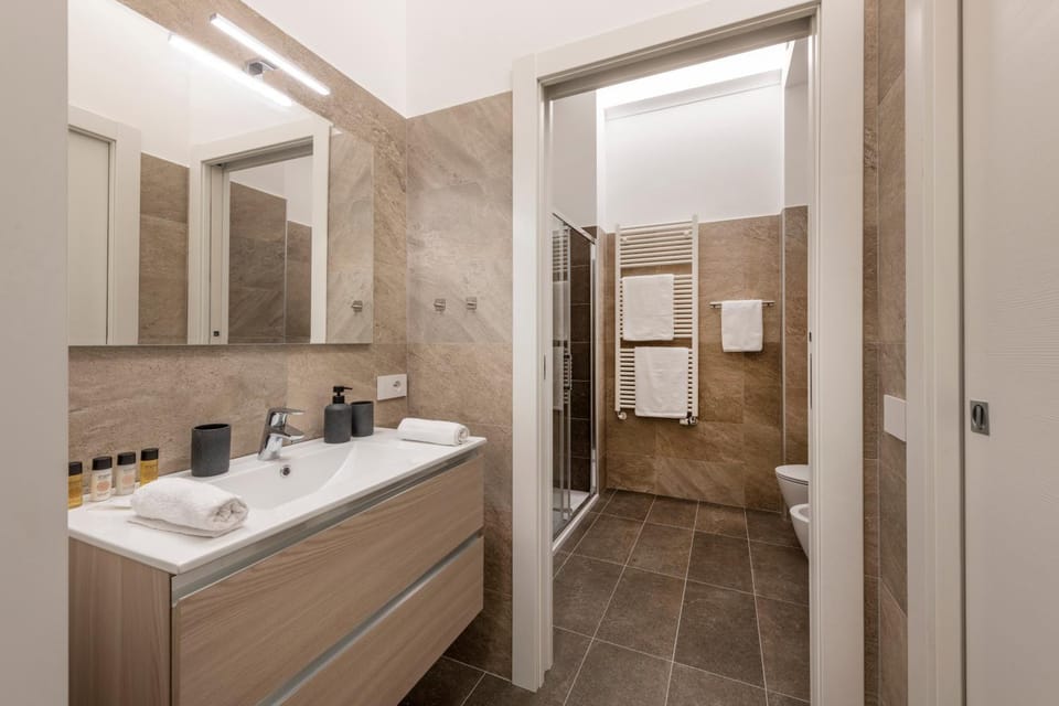 Shower, Bathroom